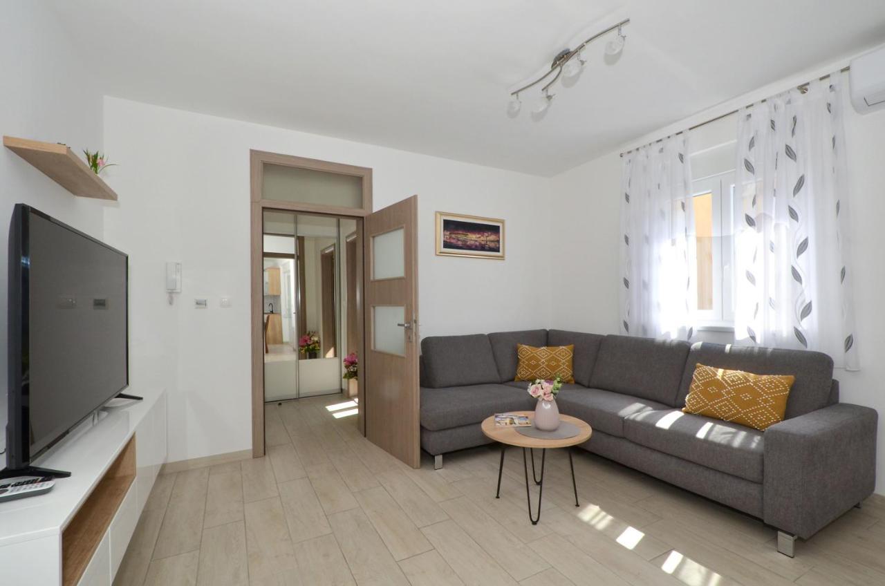 Apartman "Mary" Trogir Exterior photo